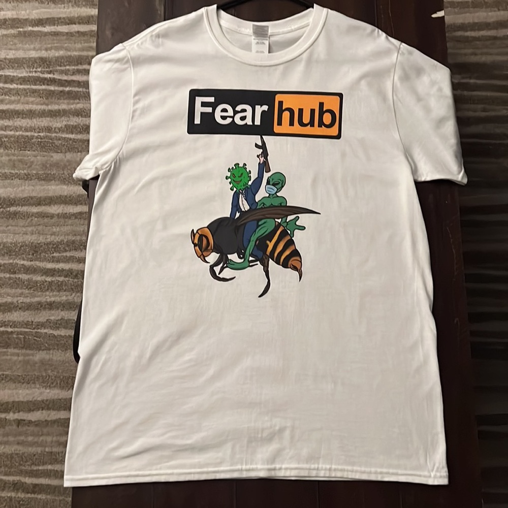 Fear Hub T Shirt Men’s Pandemic Shirt Large White 🦠 🐝